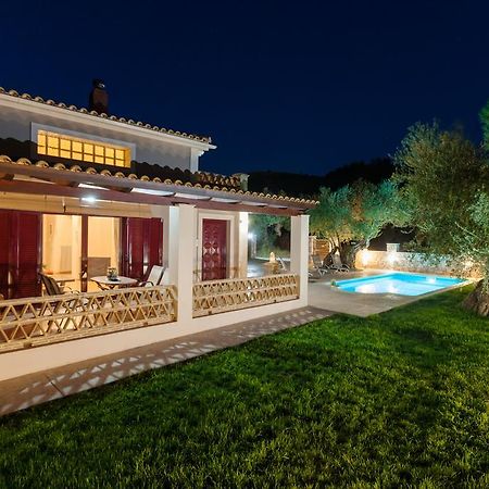 Evalexia Villa - Luxury Villa With Private Pool Near Laganas Perfect For Groups By Villa Mana Gers Kalamákion Exteriör bild