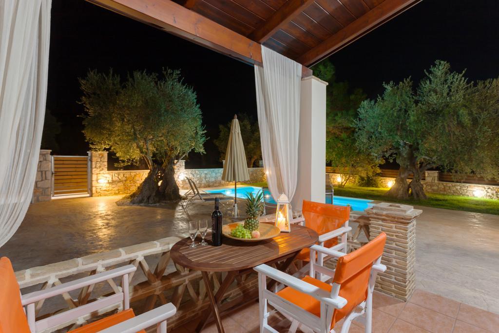 Evalexia Villa - Luxury Villa With Private Pool Near Laganas Perfect For Groups By Villa Mana Gers Kalamákion Exteriör bild