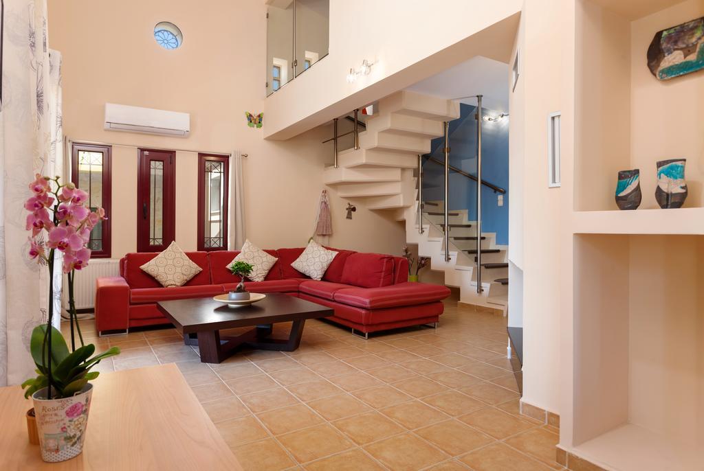 Evalexia Villa - Luxury Villa With Private Pool Near Laganas Perfect For Groups By Villa Mana Gers Kalamákion Exteriör bild
